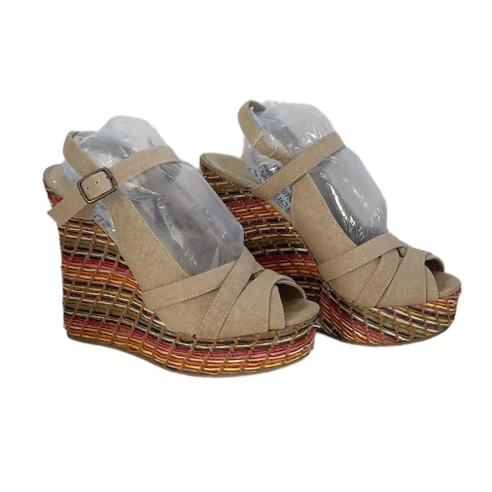 Bakers Tan Peep Toe Buckle Rainbow Basket Weave Style Wedges Women’s 7.5 Slim